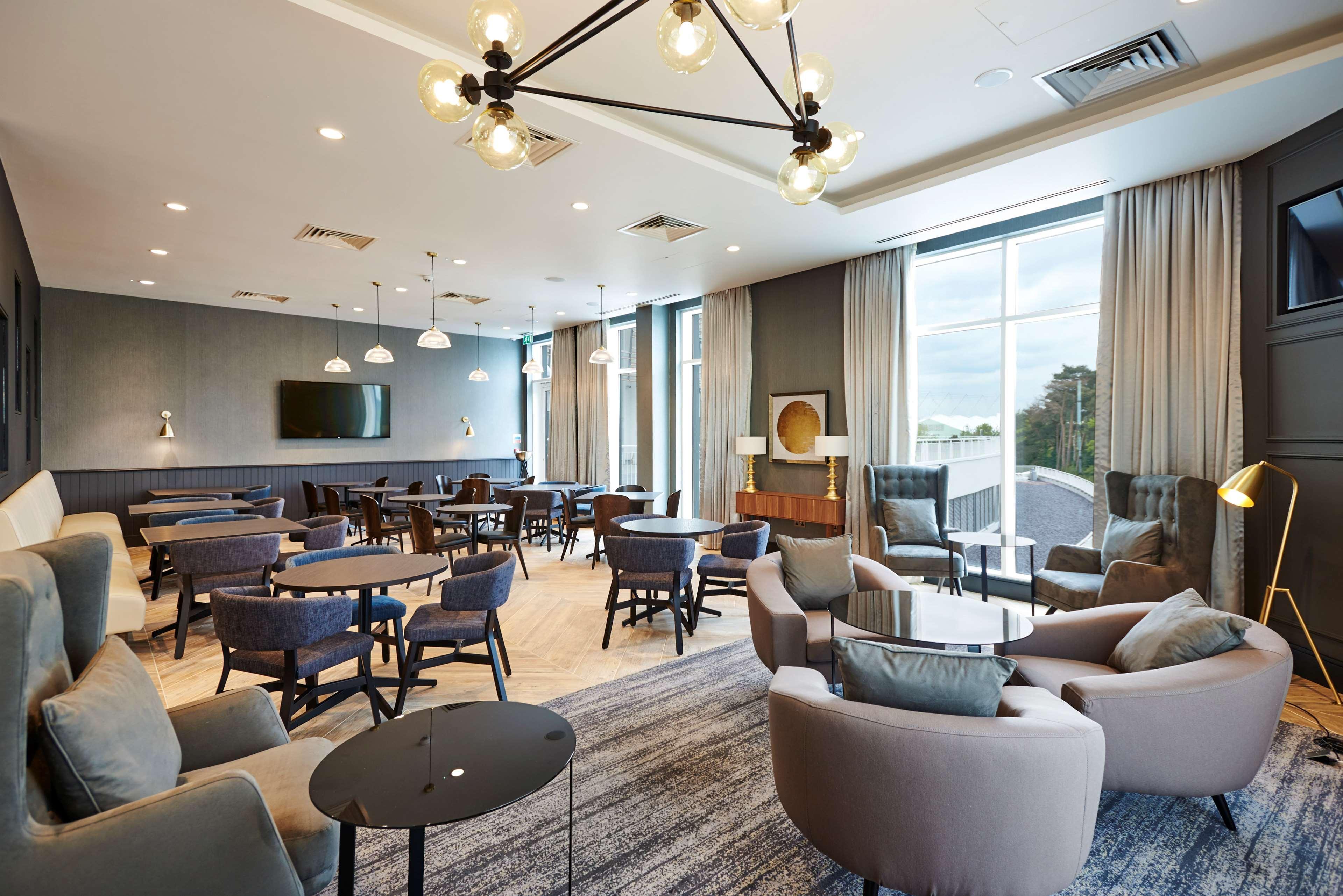 Отель Hilton Southampton - Utilita Bowl Экстерьер фото